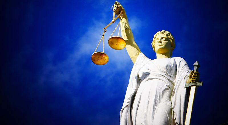 Leyes inútiles para un desarrollo nacional